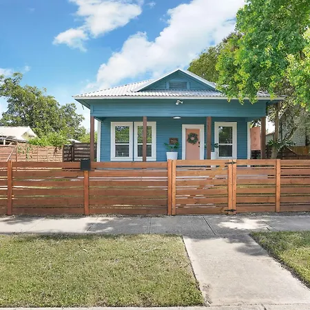 Amazing Fully Fenced Home Only 5 Mins From Downtown
